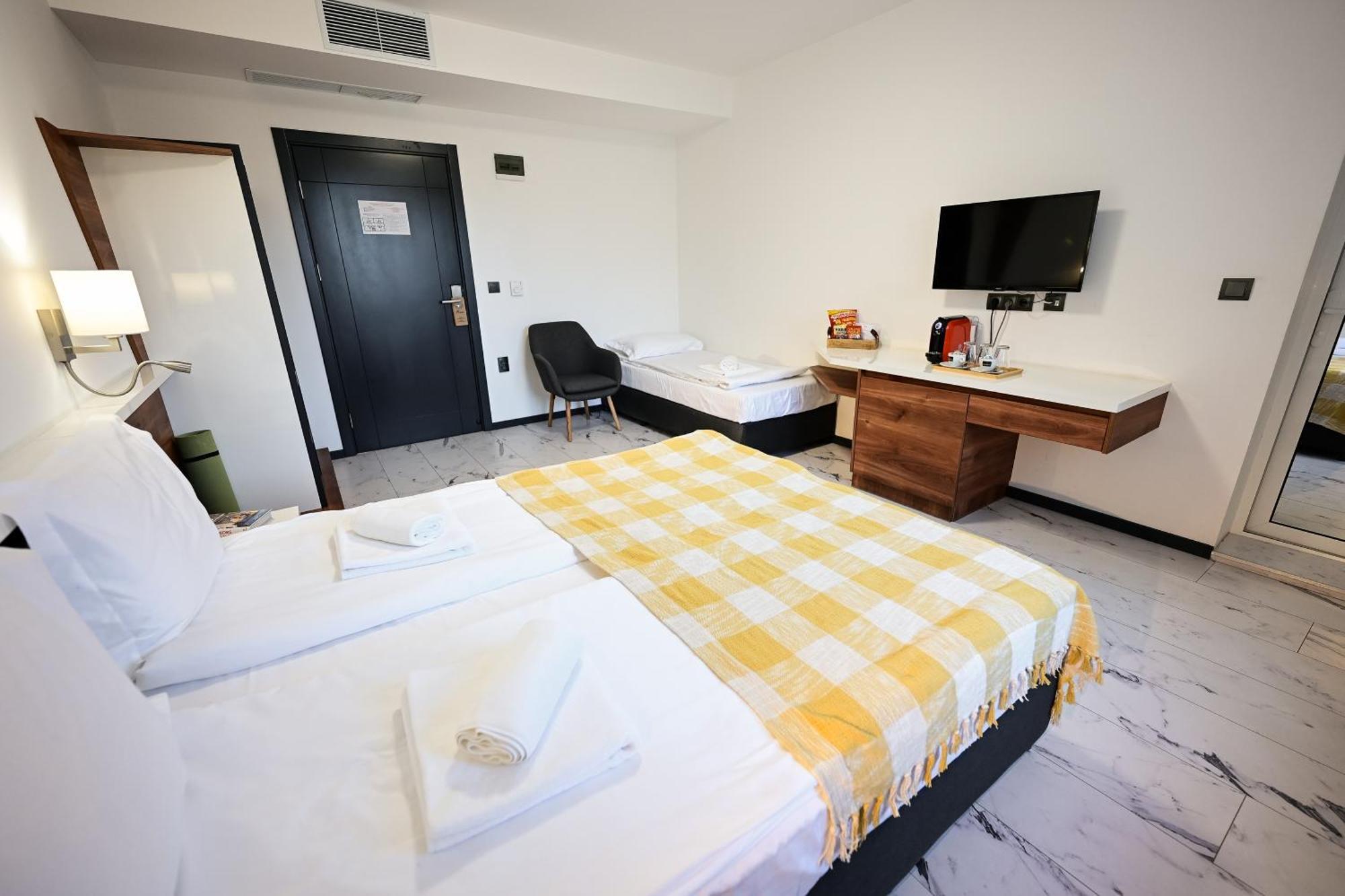 Rubo Hotel Shumen Exterior foto